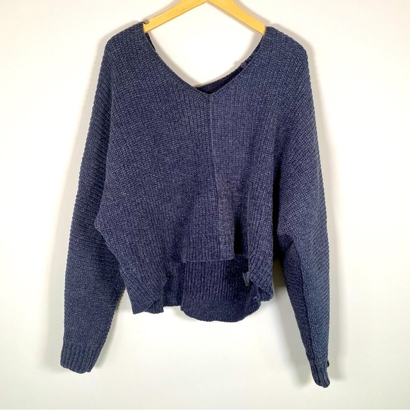 Urban Outfitters Slouchy Chunky Knit V-Neck Pullover Sweater Top Blue Size Small - Picture 1 of 5